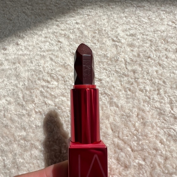 Brand New NARS Deep Burgundy Lipstick - Picture 1 of 5
